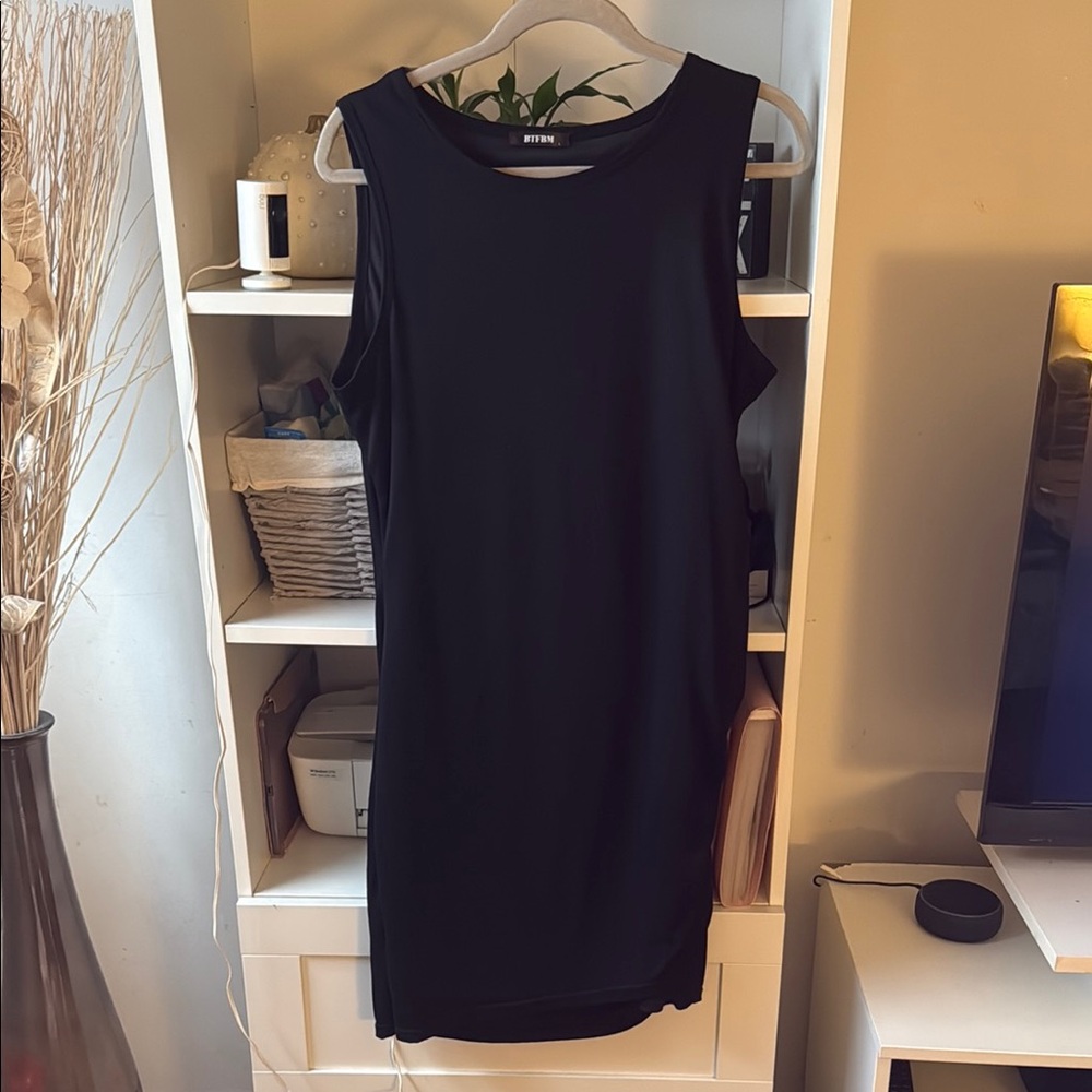 Elegant Black Sleeveless Mini Dress